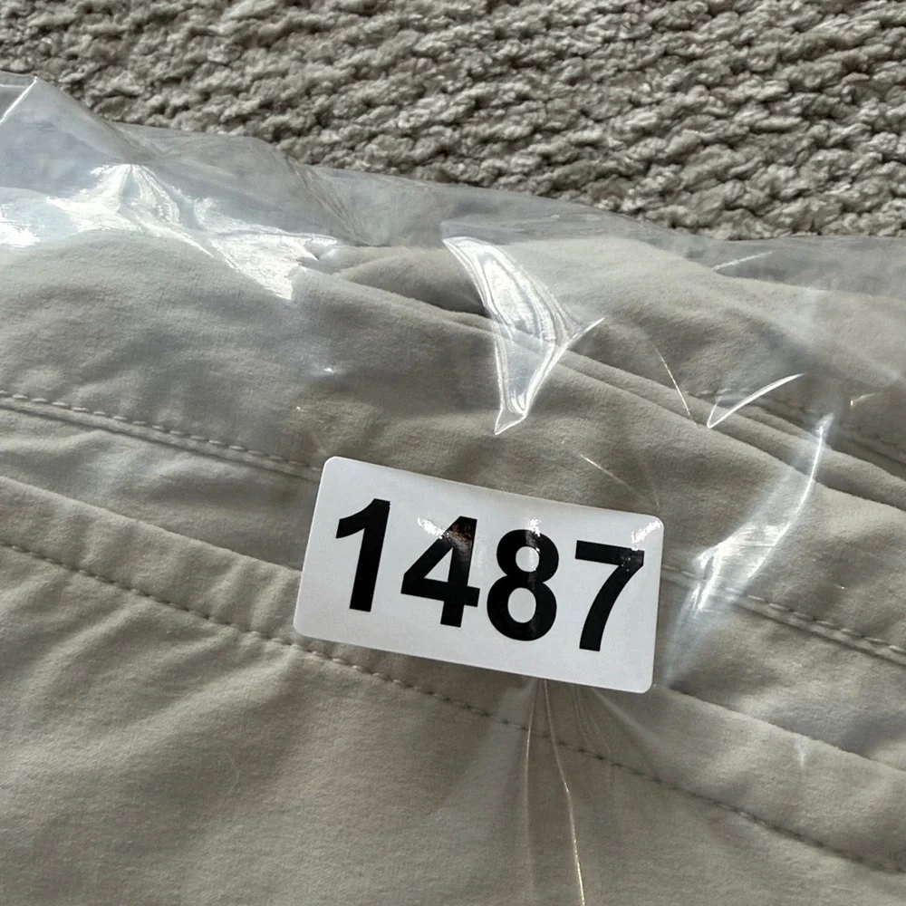 J.Crew Stretch Classic Shorts Men’s 35W Khaki Nylon Blend 10”‎ Inseam